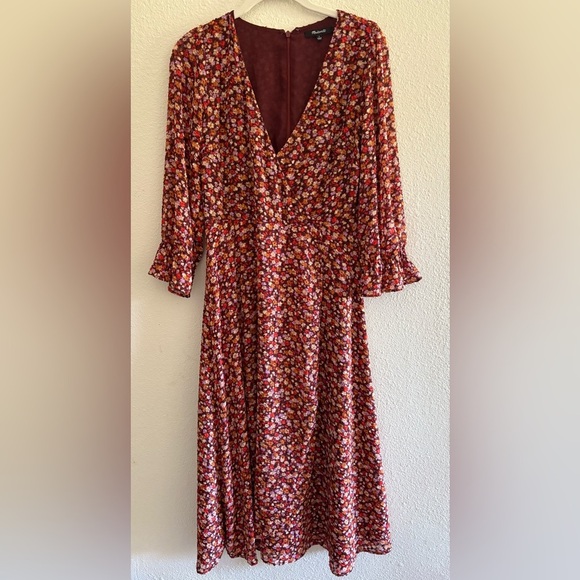 Madewell Long-Sleeve Crossover Midi Dress in Clipdot Spring Prairie - Picture 3 of 3